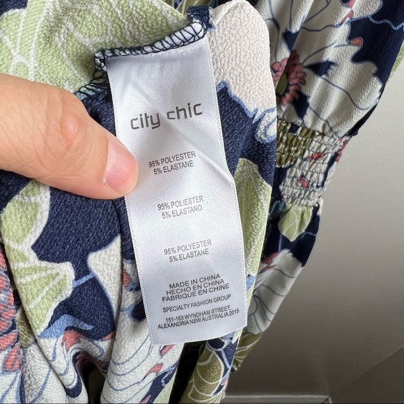 City Chic Button Front Floral Maxi Dress Size Large (20) Front Slit Sleeveless - Picture 9 of 10